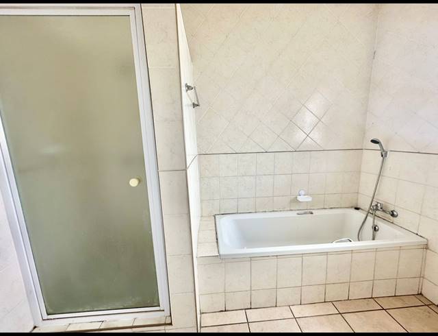 1,400M² BUSINESS CENTRE FOR SALE IN ANNADALE